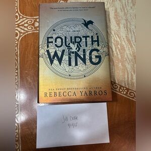 Fourth Wing Target exclusive; sprayed edges
May 2023 1st edition print China